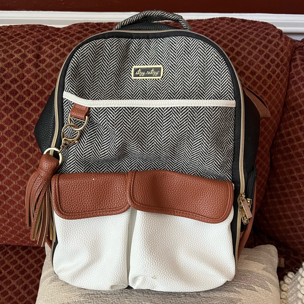 Itzy Ritzy large baby bag